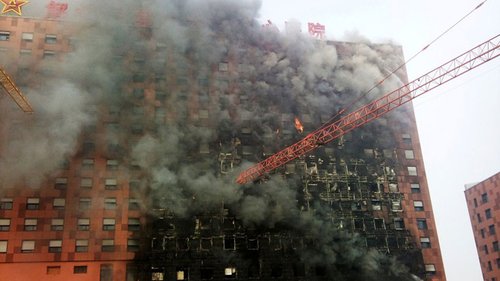 河南焦作解放軍91中心醫(yī)院失火 幸無(wú)人員傷亡